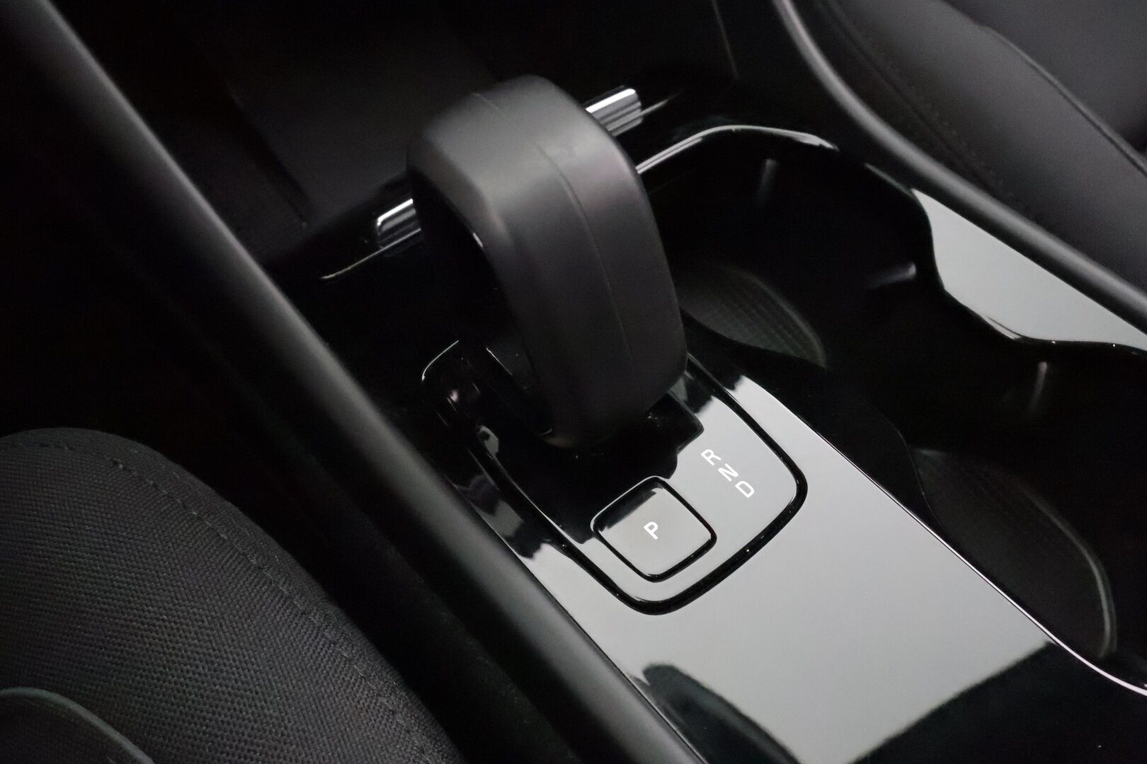 Volvo XC40 2023 Recharge Single Plus aut * ILP / ACC / LED / P.kamera / Sportpenkki Muistilla / Navi / Kaistavahti * - 1-om Suomi-auto / Kahdet renkaat aluvanteilla / Merkkihuollettu - HULLUT AVAJAISHULINAT KORKOTARJOUS 3,29 %