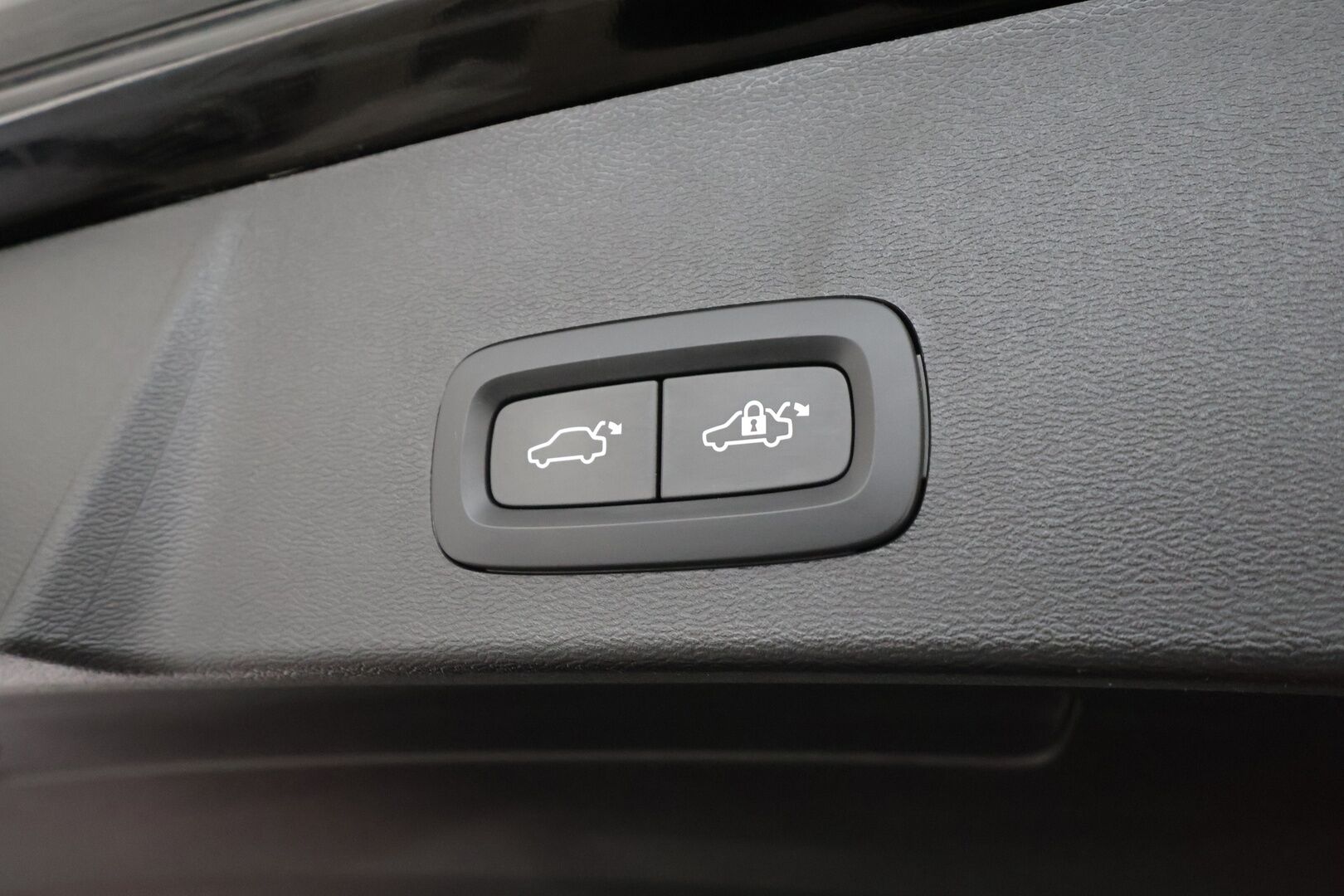 Volvo XC40 2023 Recharge Single Plus aut * ILP / ACC / LED / P.kamera / Sportpenkki Muistilla / Navi / Kaistavahti * - 1-om Suomi-auto / Kahdet renkaat aluvanteilla / Merkkihuollettu - HULLUT AVAJAISHULINAT KORKOTARJOUS 3,29 %