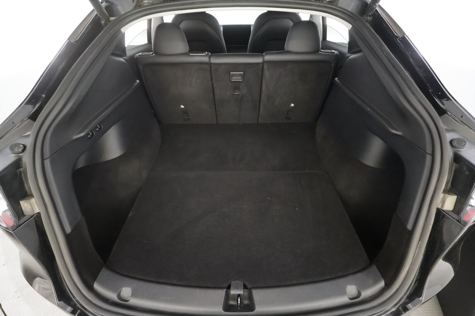 Tesla Model Y 2023 Long Range - | ACC | ILP | Koukku | Matrix | Ryzen | Premium audio | Lasikatto | Nahkasisusta | Muistipenkki | Autosteer | 1-om suomiauto | 2x renkaat aluin | 