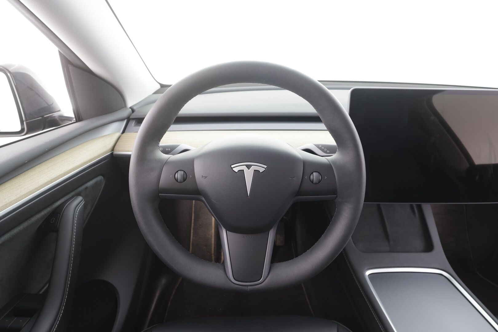 Tesla Model Y 2023 Long Range - | ACC | ILP | Koukku | Matrix | Ryzen | Premium audio | Lasikatto | Nahkasisusta | Muistipenkki | Autosteer | 1-om suomiauto | 2x renkaat aluin | 