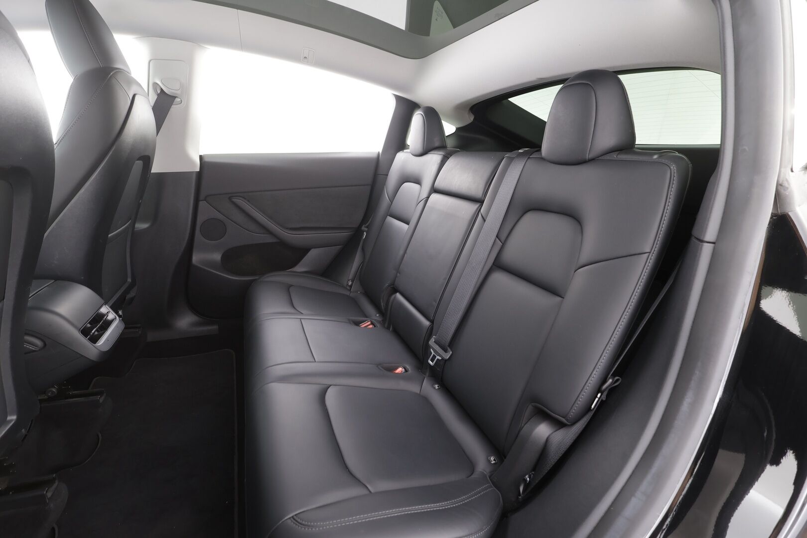 Tesla Model Y 2023 Long Range - | ACC | ILP | Koukku | Matrix | Ryzen | Premium audio | Lasikatto | Nahkasisusta | Muistipenkki | Autosteer | 1-om suomiauto | 2x renkaat aluin | 