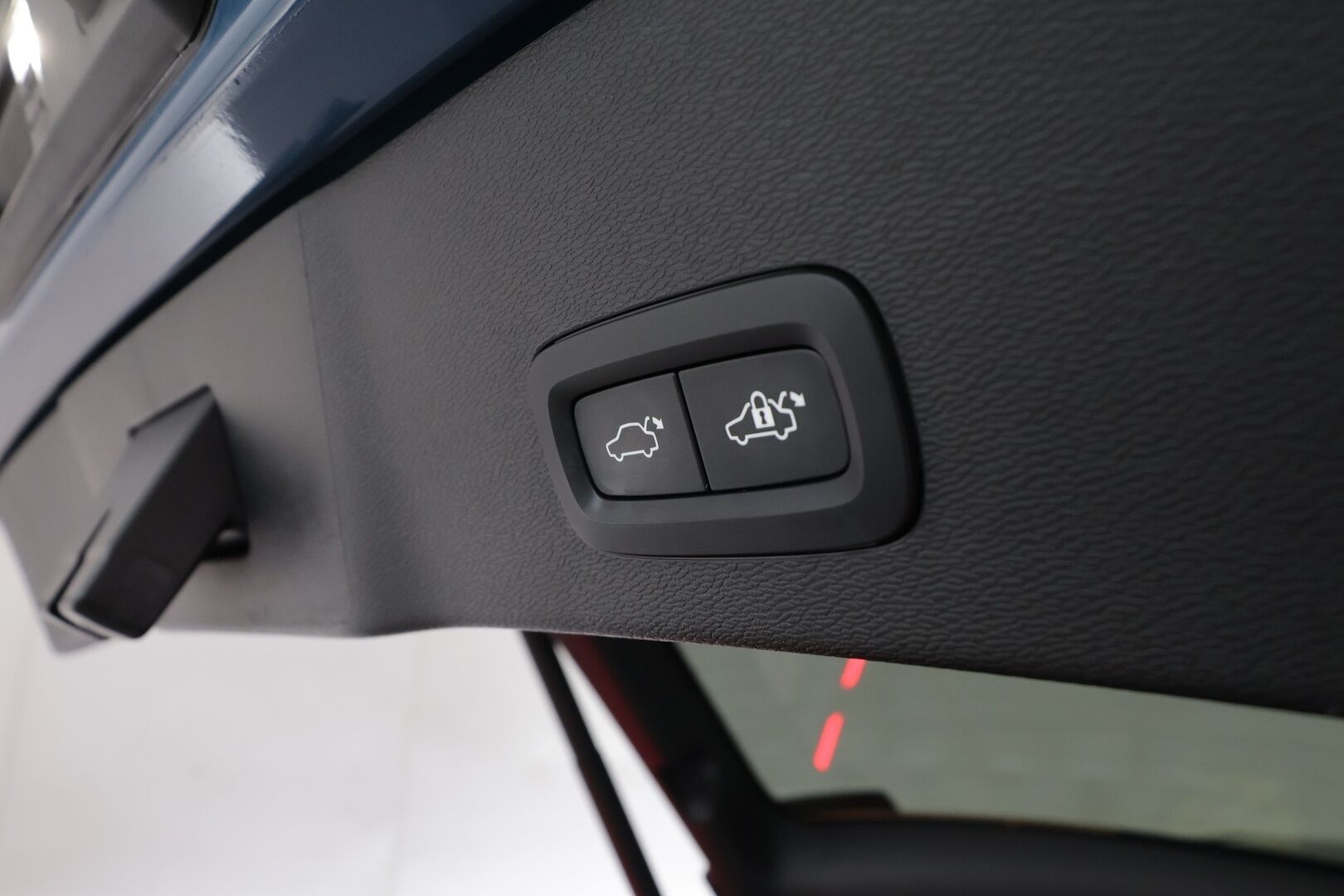 Volvo C40 2023 Recharge Twin Ultimate aut - | ACC | ILP | Koukku | Pixel-LED | Harman/Kardon | Lasikatto | Muistipenkki | Nahka-alcantara | BLIS | Pilot Assist | 2x renkaat aluin |