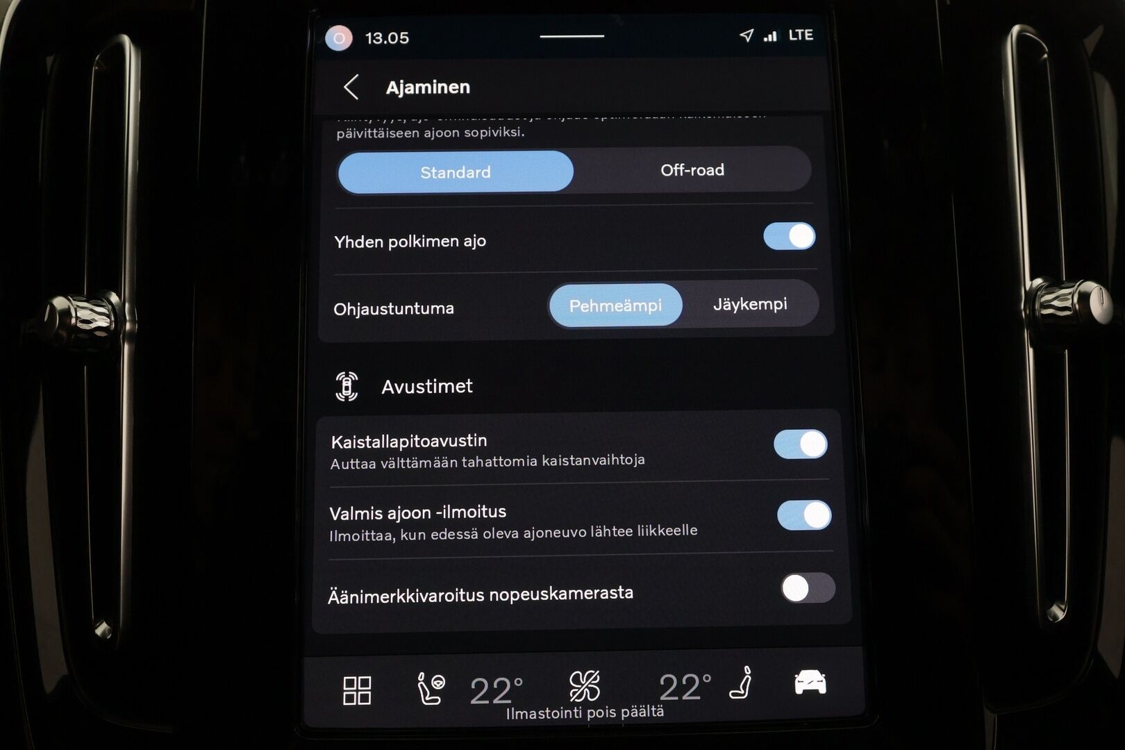 Volvo C40 2023 Recharge Twin Ultimate aut - | ACC | ILP | Koukku | Pixel-LED | Harman/Kardon | Lasikatto | Muistipenkki | Nahka-alcantara | BLIS | Pilot Assist | 2x renkaat aluin |