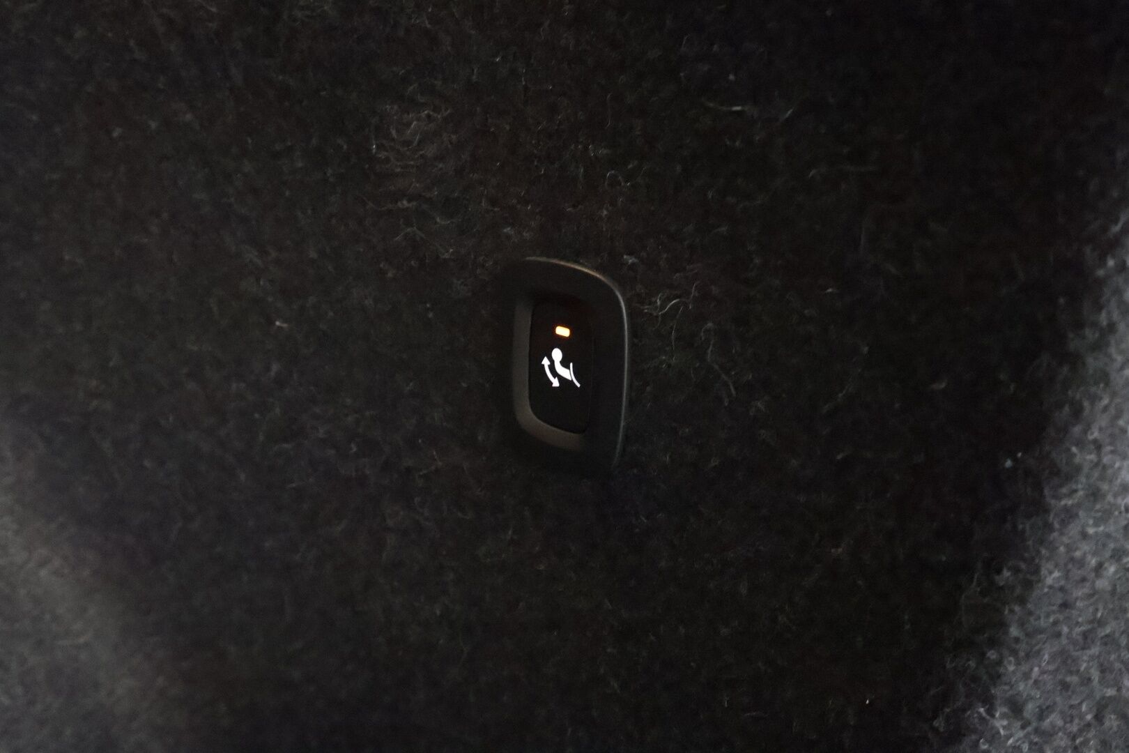 Volvo C40 2023 Recharge Twin Ultimate aut - | ACC | ILP | Koukku | Pixel-LED | Harman/Kardon | Lasikatto | Muistipenkki | Nahka-alcantara | BLIS | Pilot Assist | 2x renkaat aluin |