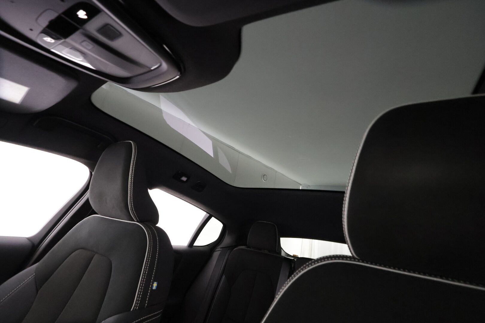 Volvo C40 2023 Recharge Twin Ultimate aut - | ACC | ILP | Koukku | Pixel-LED | Harman/Kardon | Lasikatto | Muistipenkki | Nahka-alcantara | BLIS | Pilot Assist | 2x renkaat aluin |