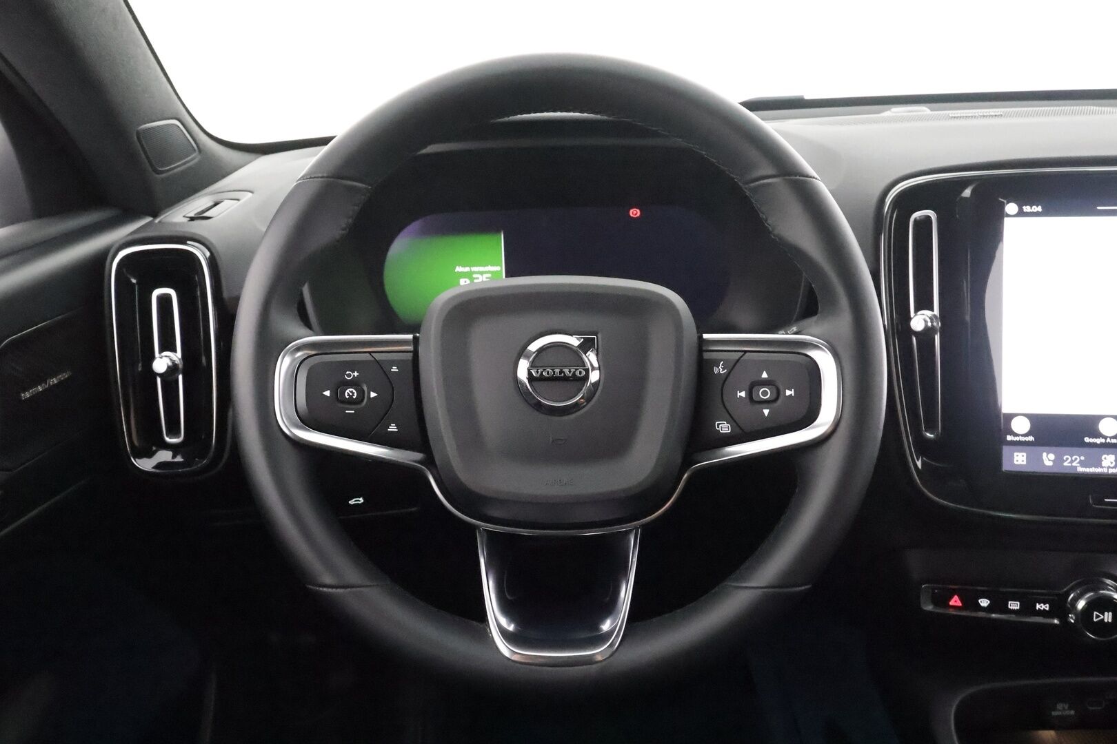 Volvo C40 2023 Recharge Twin Ultimate aut - | ACC | ILP | Koukku | Pixel-LED | Harman/Kardon | Lasikatto | Muistipenkki | Nahka-alcantara | BLIS | Pilot Assist | 2x renkaat aluin |