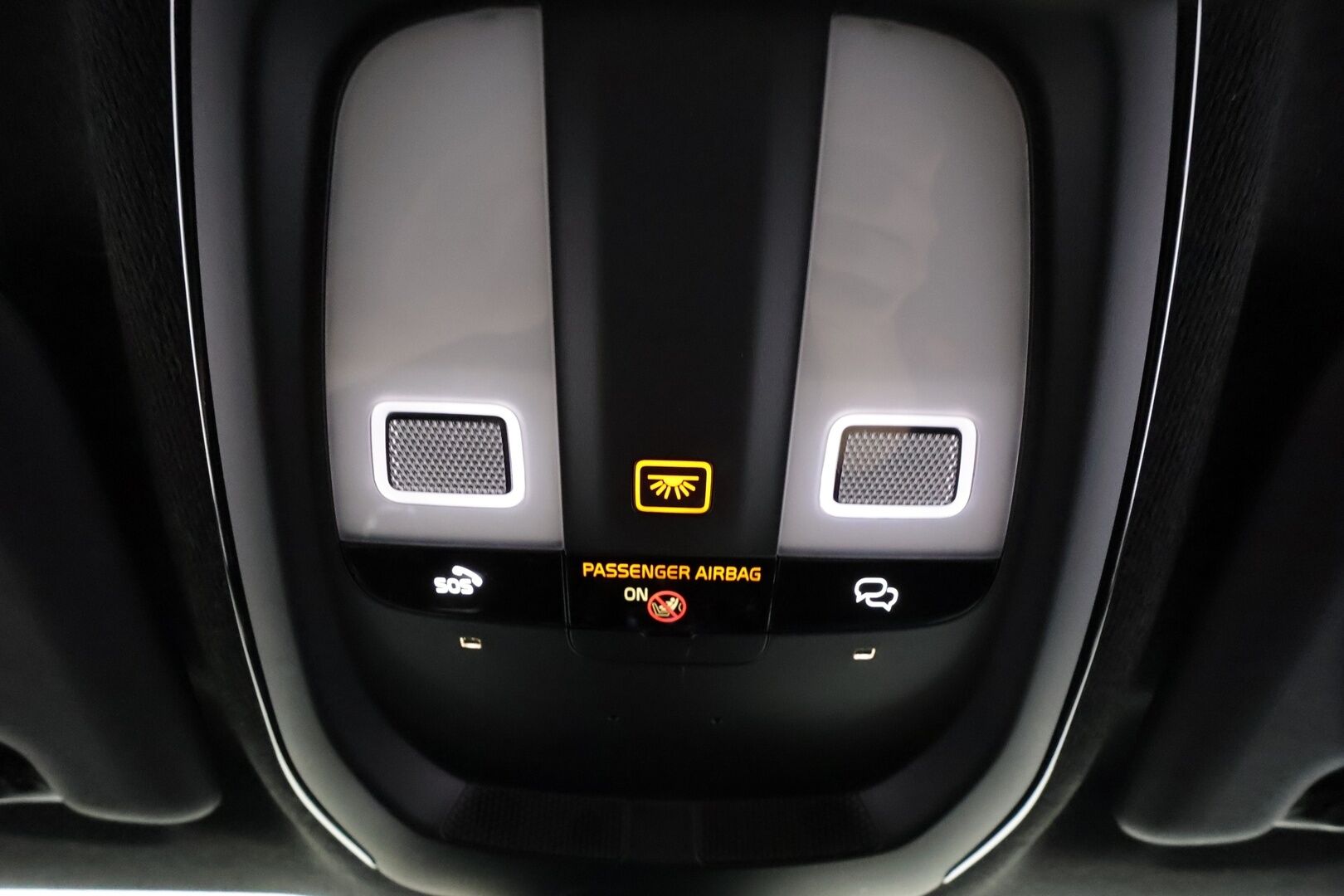 Volvo C40 2023 Recharge Twin Ultimate aut - | ACC | ILP | Koukku | Pixel-LED | Harman/Kardon | Lasikatto | Muistipenkki | Nahka-alcantara | BLIS | Pilot Assist | 2x renkaat aluin |