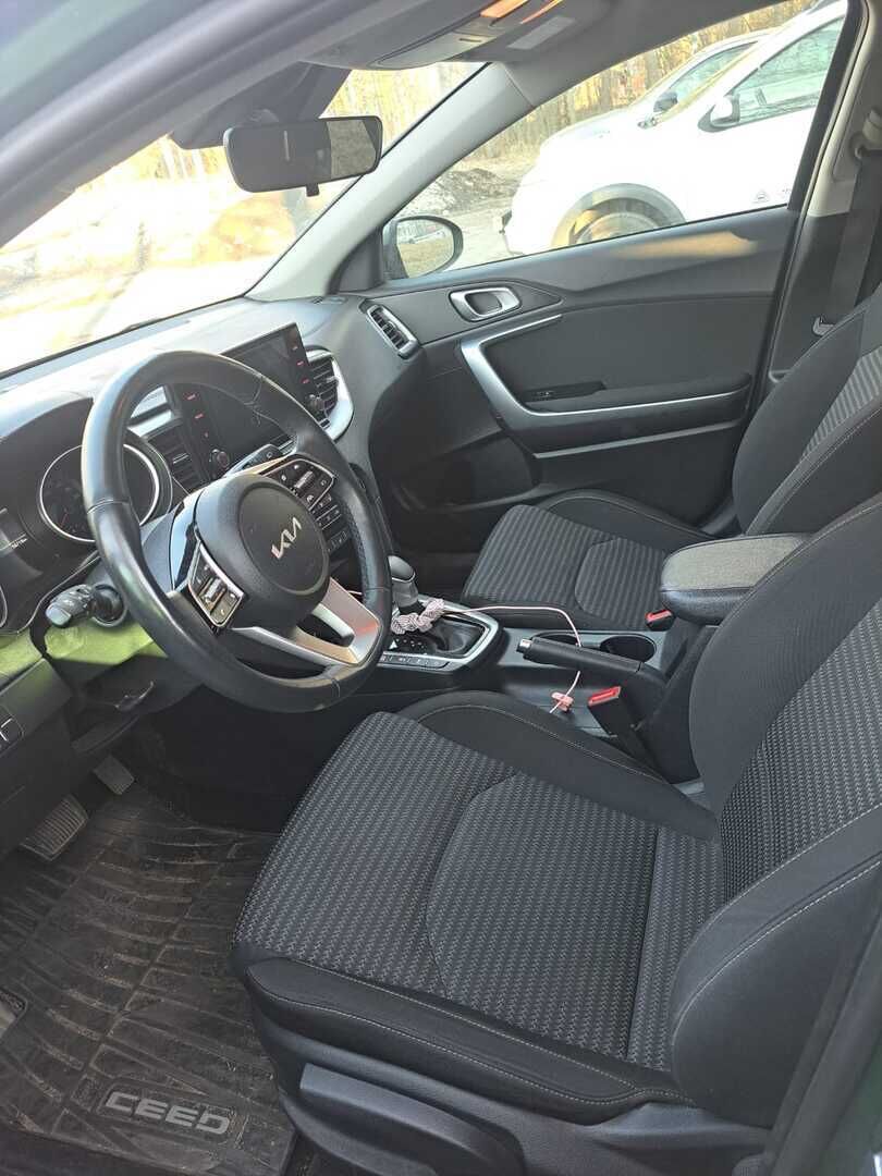 Kia Ceed 2023 1,0 T-GDI Mild-Hybrid 120hv EX SW DCT - | 1-Om Suomi-auto merkkiliikkeen huoltohistorialla | Lohko | P.kamera | Keyless | Carplay&Android | Ratinlämmitin | Tulossa myyntiin! |