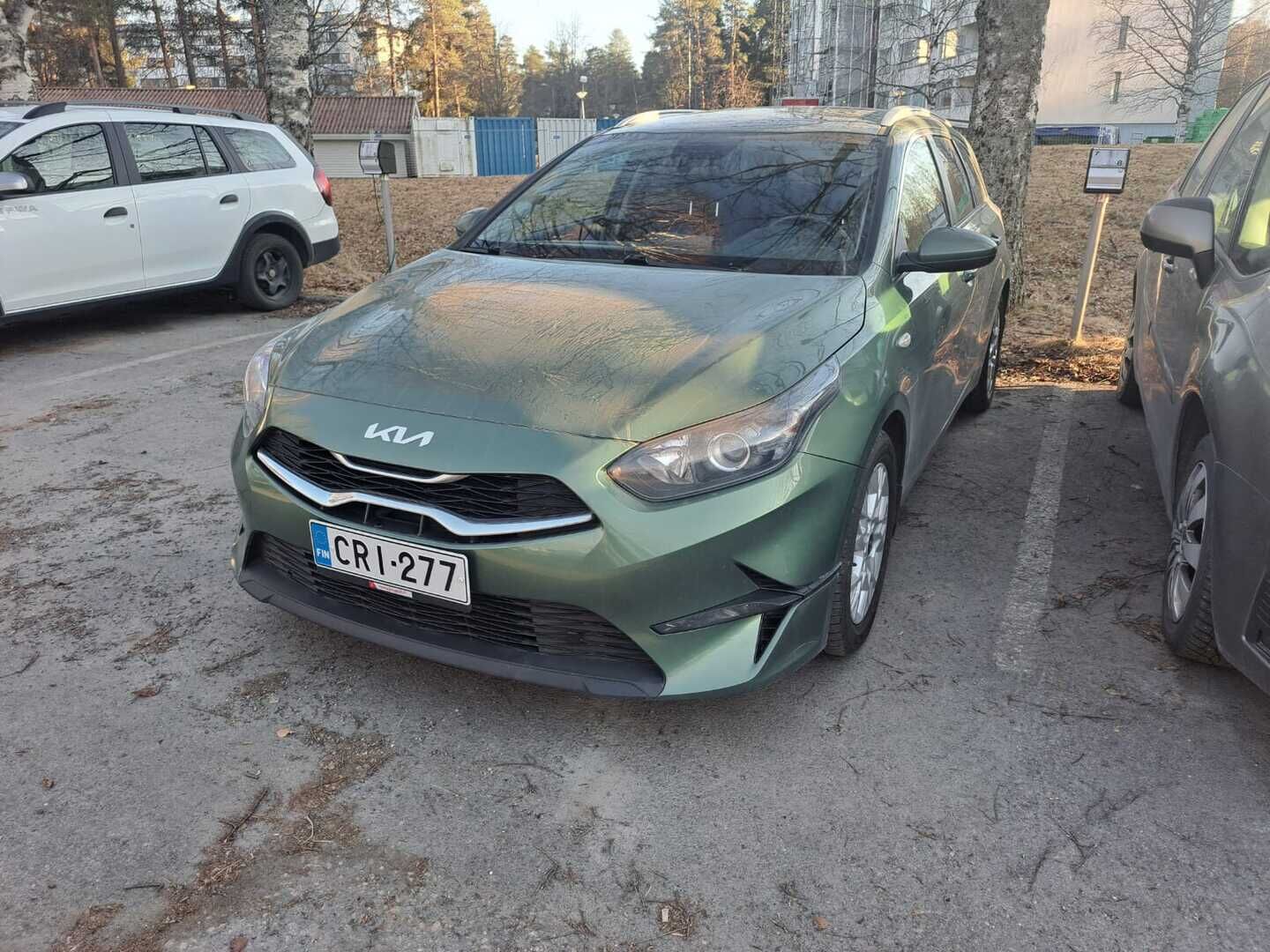 Kia Ceed 2023 1,0 T-GDI Mild-Hybrid 120hv EX SW DCT - | 1-Om Suomi-auto merkkiliikkeen huoltohistorialla | Lohko | P.kamera | Keyless | Carplay&Android | Ratinlämmitin | Tulossa myyntiin! |