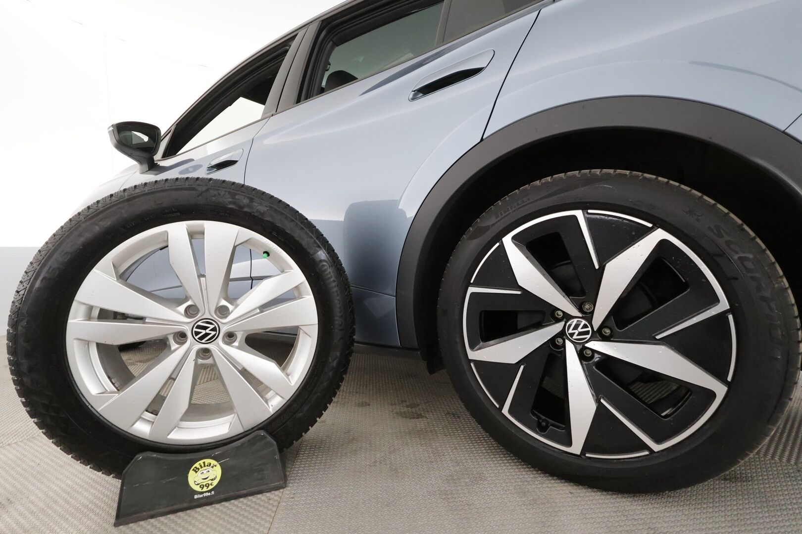 Volkswagen ID.4 2023 GTX Dual Motor AWD, akku 77 kWh * ACC / ILP / Koukku / 360° / Lasikatto / IQ.Light / Navi / Keyless / Puolinahat * - 1.Om Suomi-auto / Kahdet renkaat aluvanteilla / Merkkihuollettu - HULLUT AVAJAISHULINAT KORKOTARJOUS 3,29 %