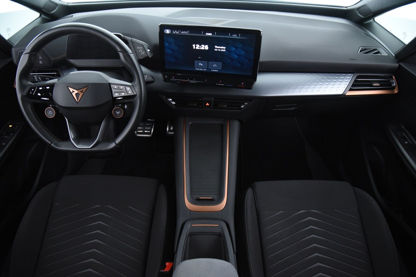 CUPRA Born 2023 e-Boost 170 kW 77 kWh / Lämpöpumppu / ACC / P-kamera / LED - 1-om Suomi-auto / Merkkihuollettu 09/25! / 2x Renkaat aluvantein!