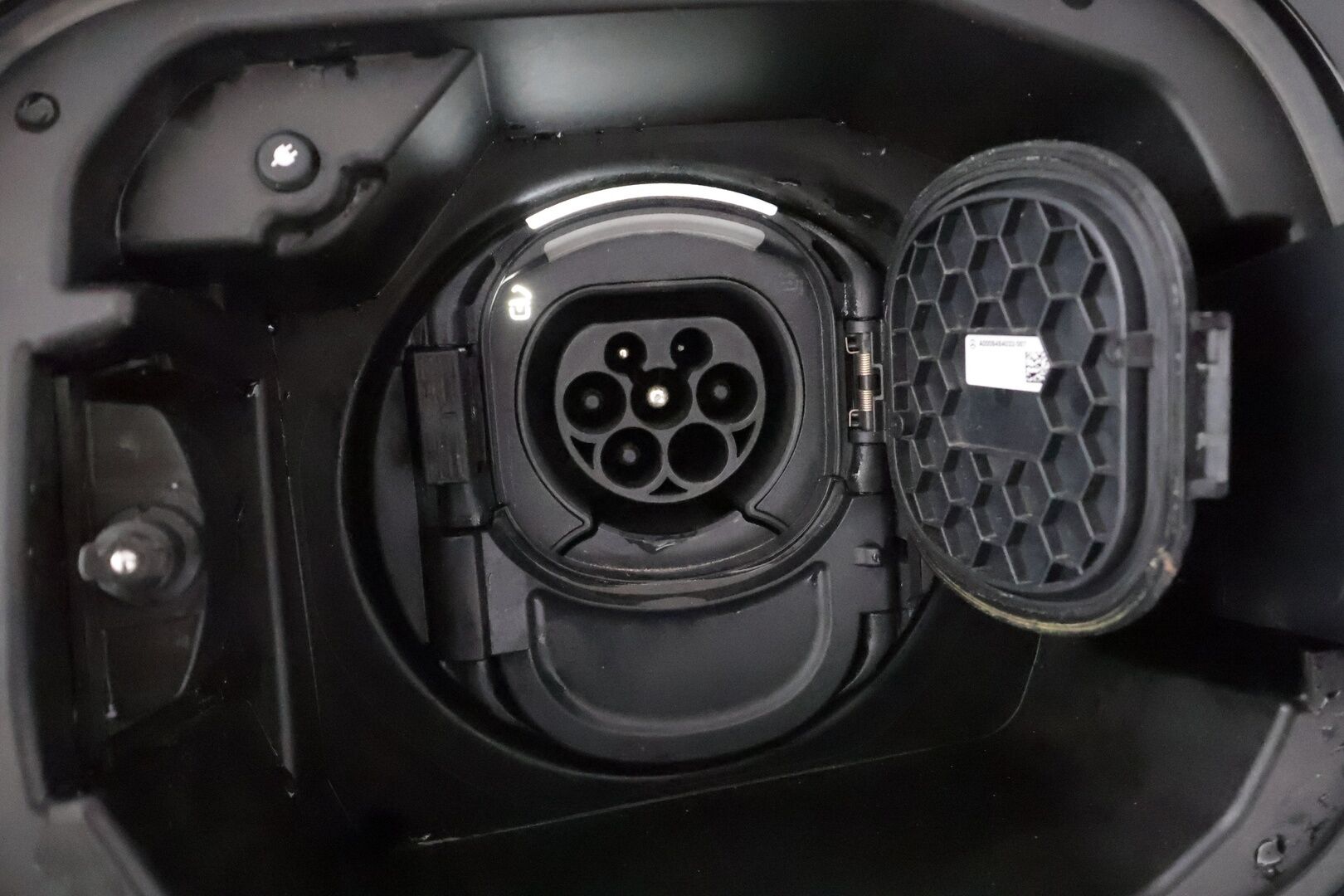 Mercedes-Benz CLA 2023 250 e A Shooting Brake Business * Widescreen / Distronic / Multibeam LED / Peruutuskamera / Navi / Sporttipenkit - 1Om Suomiauto / ALV / Comand Navi / Mercedes Me - HULLU BLACKWEEK KORKOTARJOUS 2,49%