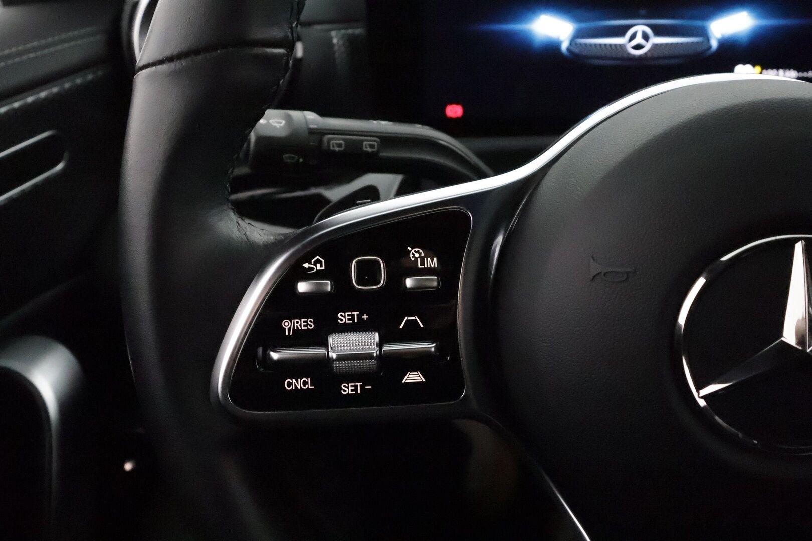 Mercedes-Benz CLA 2023 250 e A Shooting Brake Business * Widescreen / Distronic / Multibeam LED / Peruutuskamera / Navi / Sporttipenkit - 1Om Suomiauto / ALV / Comand Navi / Mercedes Me - HULLU BLACKWEEK KORKOTARJOUS 2,49%