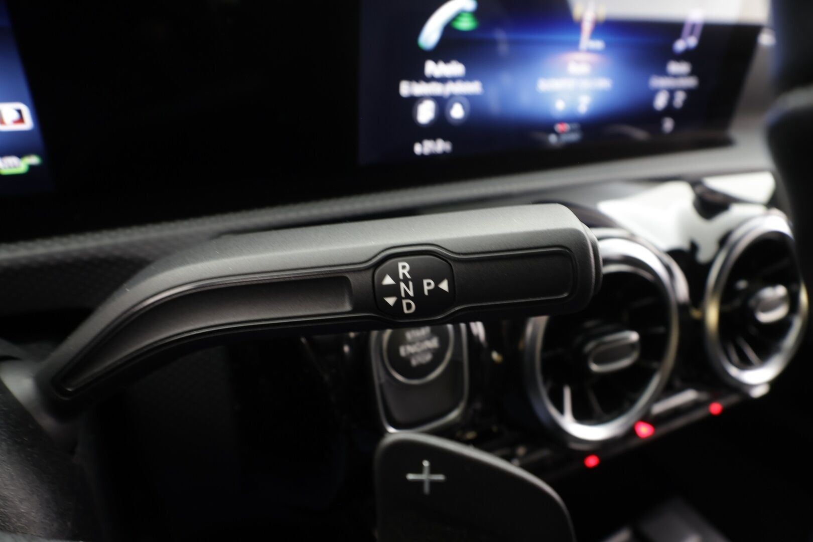 Mercedes-Benz CLA 2023 250 e A Business * 1.Om Suomi-auto / Vakkari / P.kamera / LED / Puolinahat * - Kahdet renkaat aluvanteilla - HULLUT JOULUT KORKOTARJOUS 2,49% 