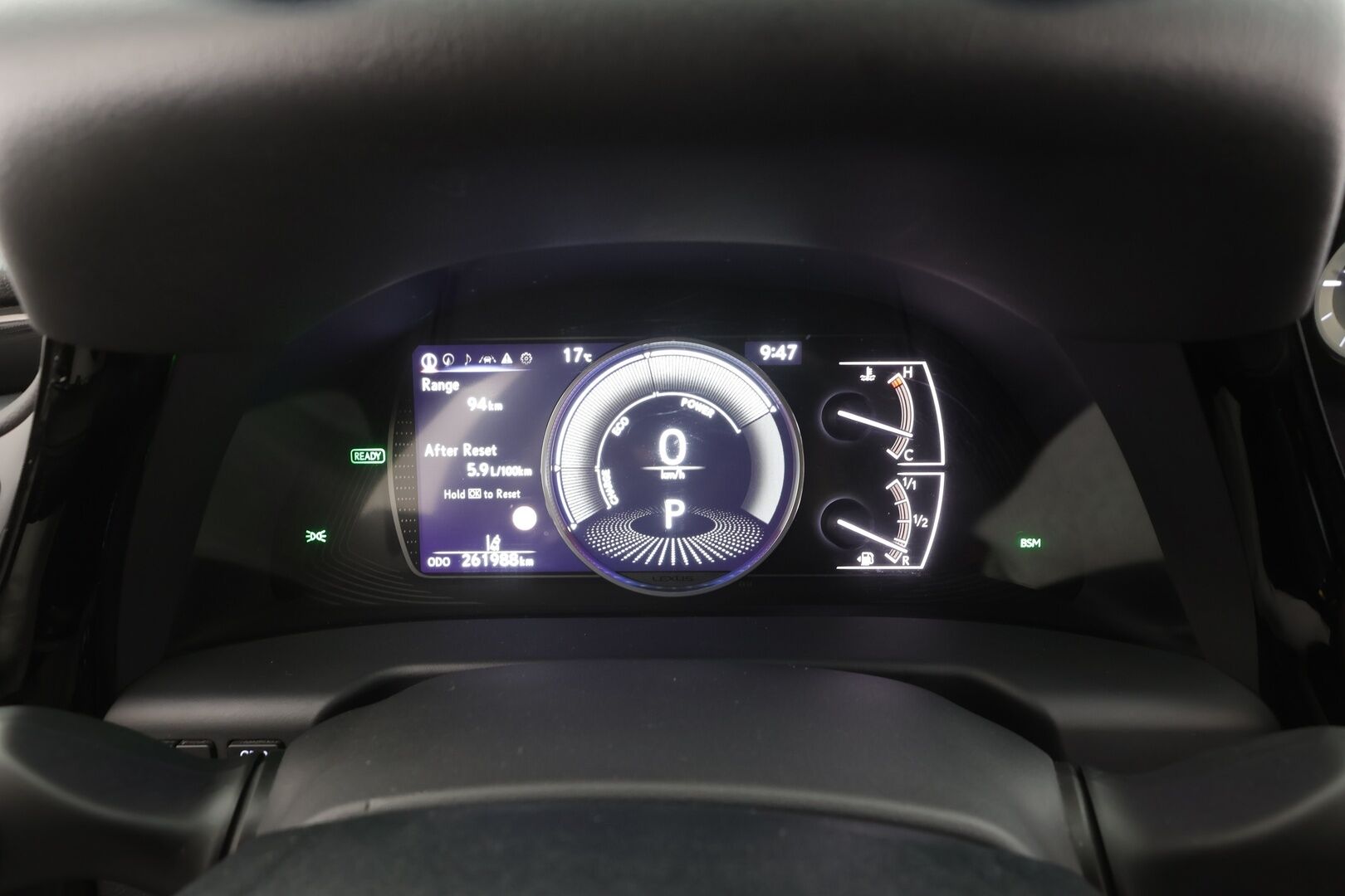 Lexus ES 2023 300h Business Edition - | ACC | Sähkönahat | Kattoluukku | Lane Assist | BSM | P.kamera ja tutkat | LED | Iso Navi | Keyless | 1.om suomiauto | 2x renkaat aluin | ALV |