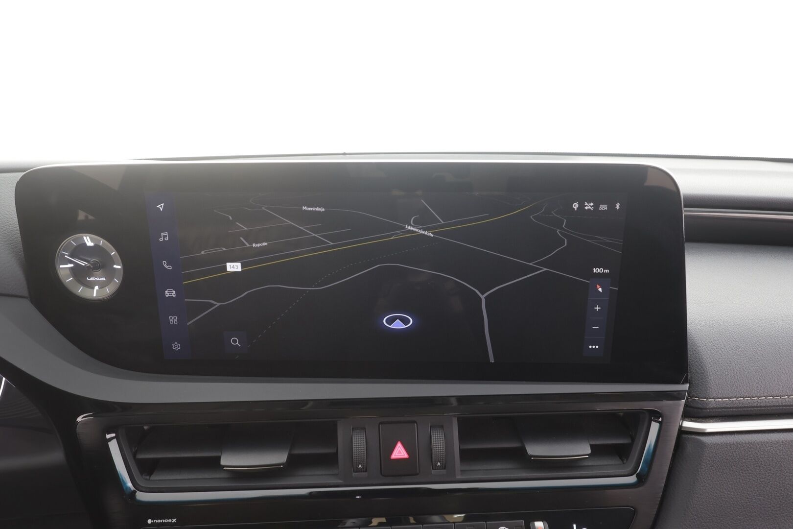 Lexus ES 2023 300h Business Edition - | ACC | Sähkönahat | Kattoluukku | Lane Assist | BSM | P.kamera ja tutkat | LED | Iso Navi | Keyless | 1.om suomiauto | 2x renkaat aluin | ALV |