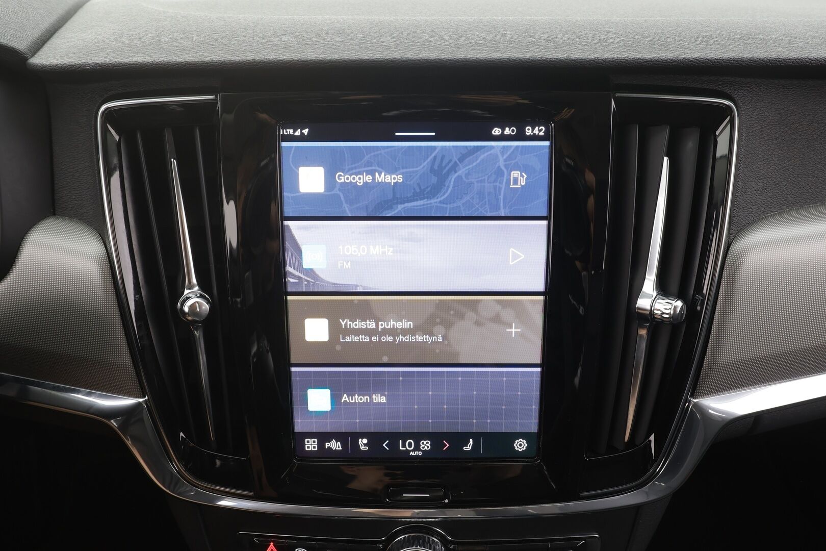 Volvo V90 2023 B4 MHEV Business Core aut - | Webasto | Koukku | ACC | LED | P.Tutka | Puolinahat | Navi | Kaistavahti | Keyless | Apple&Android | 1-om Suomi-auto | Kahdet renkaat | Merkkihuollot |