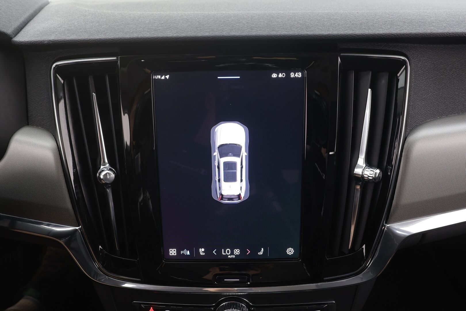 Volvo V90 2023 B4 MHEV Business Core aut - | 1-om Suomi-auto| Webasto | Koukku | ACC | LED | P.Tutka | Puolinahat | Navi | Kaistavahti | Keyless | Apple&Android | Kahdet renkaat | Merkkihuollot | 