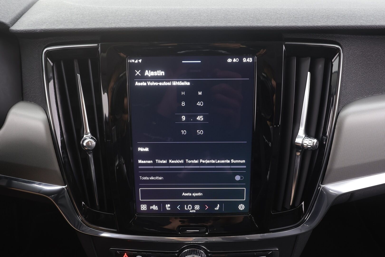 Volvo V90 2023 B4 MHEV Business Core aut - | Webasto | Koukku | ACC | LED | P.Tutka | Puolinahat | Navi | Kaistavahti | Keyless | Apple&Android | 1-om Suomi-auto | Kahdet renkaat | Merkkihuollot |