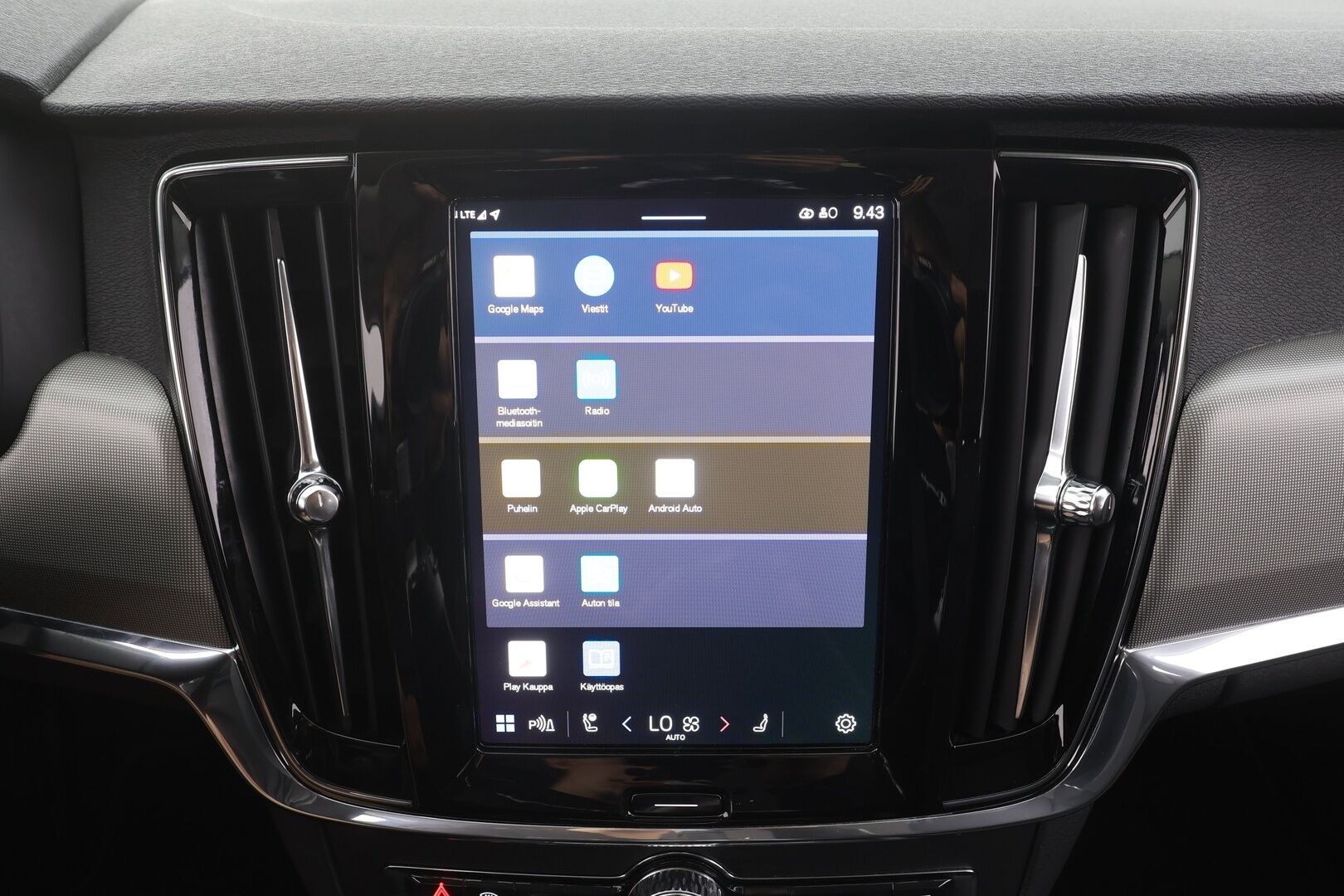 Volvo V90 2023 B4 MHEV Business Core aut - | Webasto | Koukku | ACC | LED | P.Tutka | Puolinahat | Navi | Kaistavahti | Keyless | Apple&Android | 1-om Suomi-auto | Kahdet renkaat | Merkkihuollot |