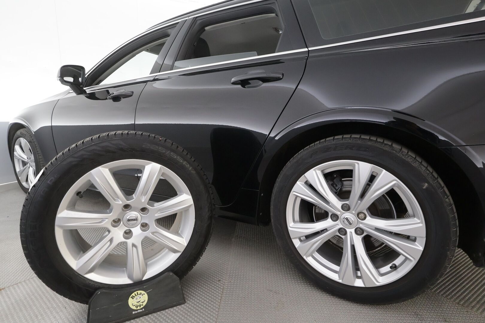Volvo V90 2023 B4 MHEV Business Core aut - | 1-om Suomi-auto| Webasto | Koukku | ACC | LED | P.Tutka | Puolinahat | Navi | Kaistavahti | Keyless | Apple&Android | Kahdet renkaat | Merkkihuollot | 