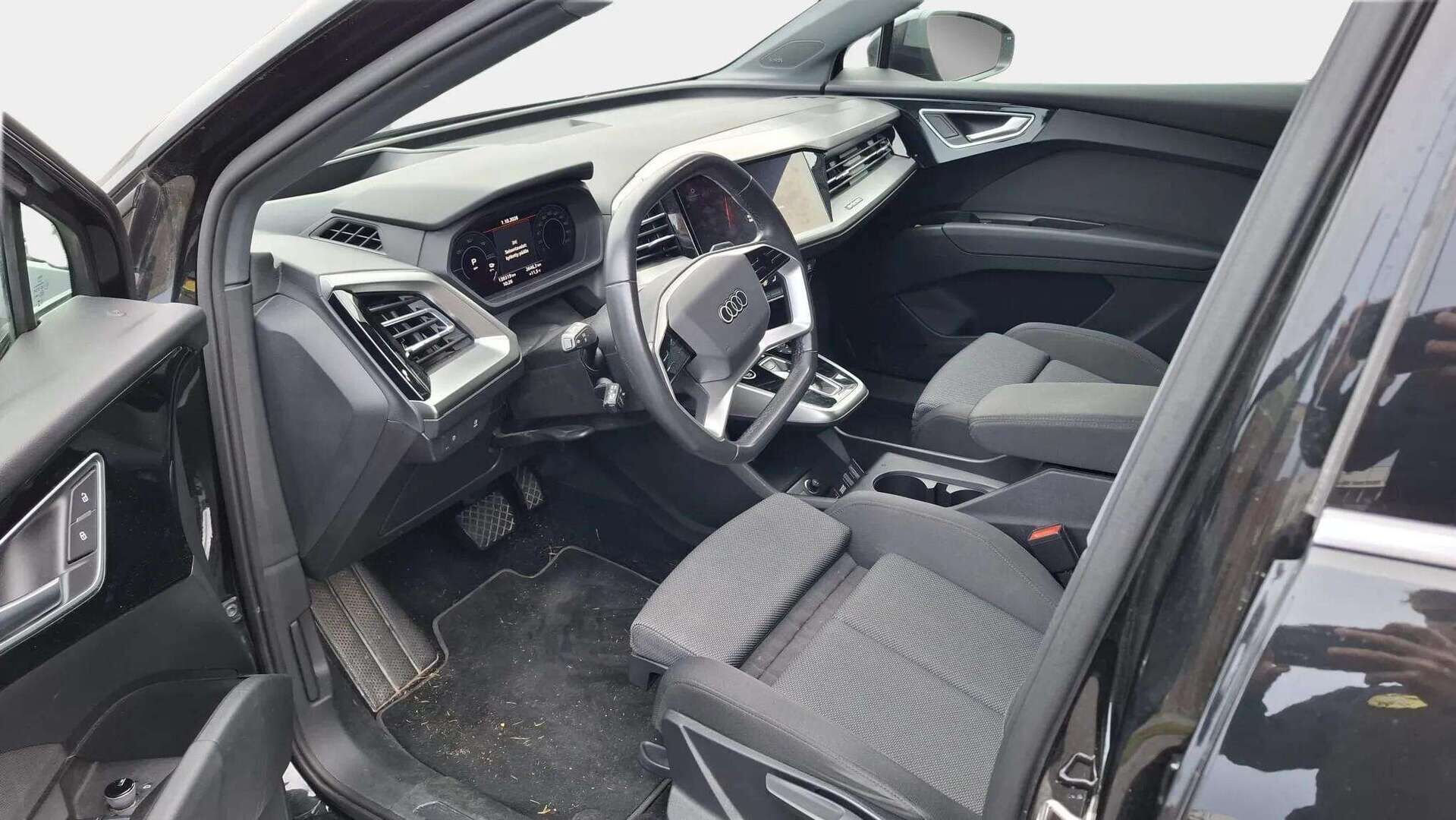 Audi Q4 e-tron 2023 45 e-tron quattro -  | 1-Omisteinen Suomi-auto | ACC | Koukku | HUD | SONOS | MMI+ | P.kamera | Lämpöpumppu |