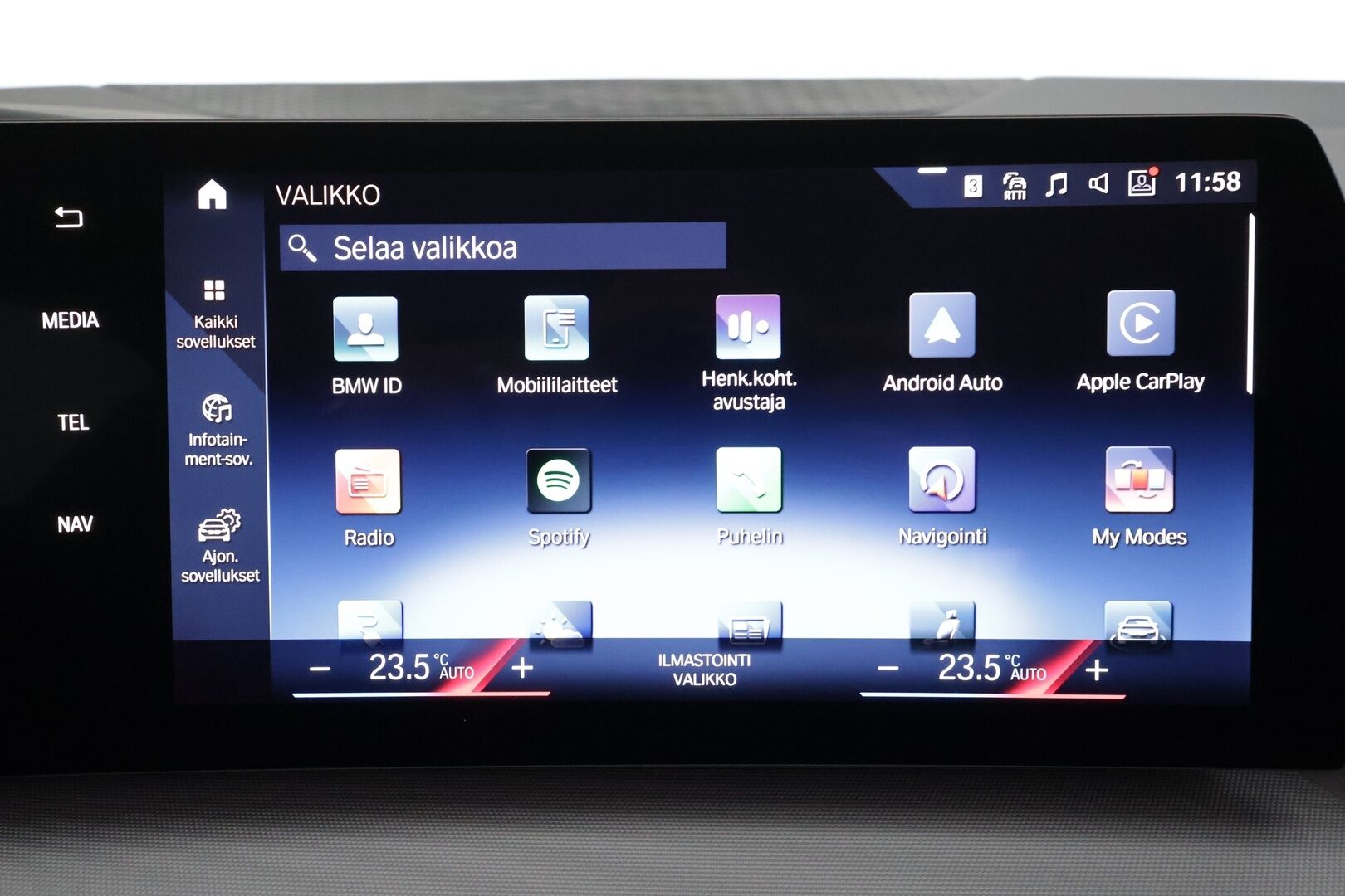 BMW 225 2023 U06 Active Tourer 225e xDrive Charged Edition * ACC / H&K / Comfort Access / P.kamera / Adapt.LED / Navi * - 1.Om Suomi-auto / Akku kuntotarkistettu / Kahdet renkaat aluvanteilla /