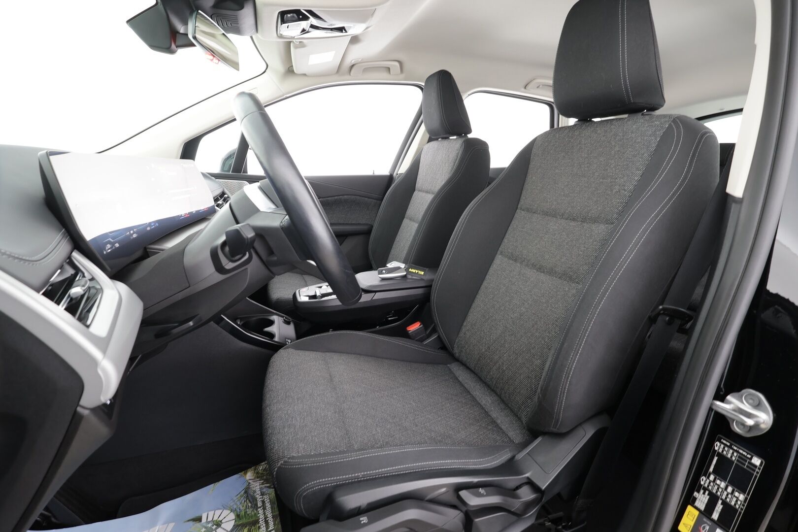 BMW 225 2023 U06 Active Tourer 225e xDrive Charged Edition * ACC / H&K / Comfort Access / P.kamera / Adapt.LED / Navi * - 1.Om Suomi-auto / Akku kuntotarkistettu / Kahdet renkaat aluvanteilla /