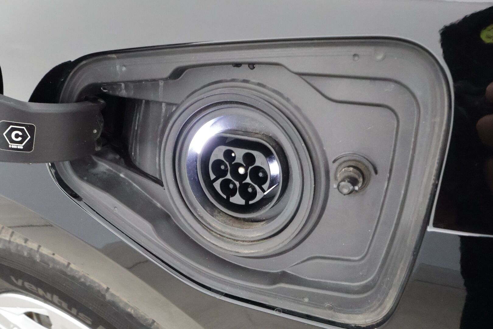 BMW 225 2023 U06 Active Tourer 225e xDrive Charged Edition * ACC / H&K / Comfort Access / P.kamera / Adapt.LED / Navi * - 1.Om Suomi-auto / Kahdet renkaat aluvanteilla - HULLU BLACKWEEK KORKOTARJOUS 2,49%