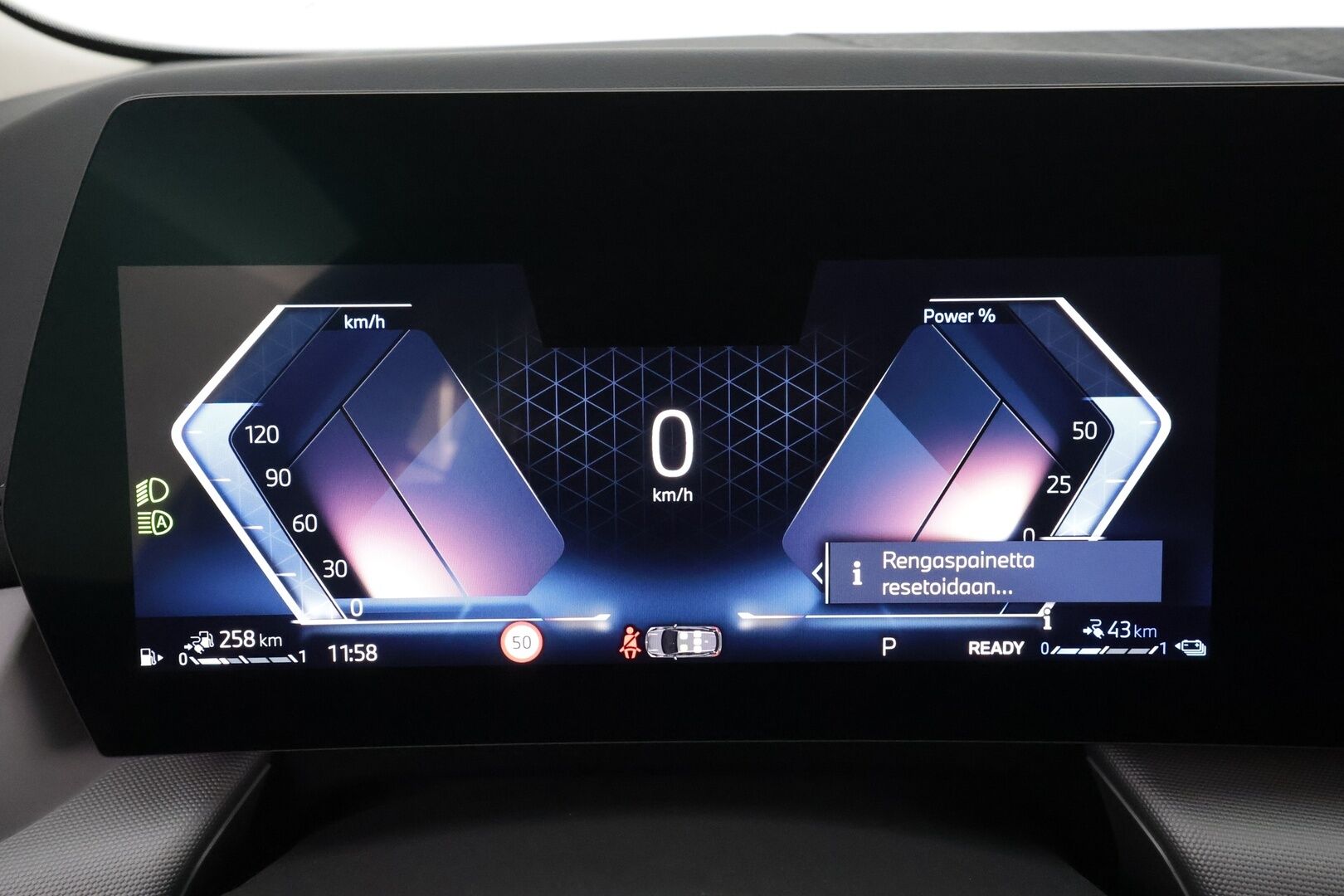 BMW 225 2023 U06 Active Tourer 225e xDrive Charged Edition * ACC / H&K / Comfort Access / P.kamera / Adapt.LED / Navi * - 1.Om Suomi-auto / Akku kuntotarkistettu / Kahdet renkaat aluvanteilla /