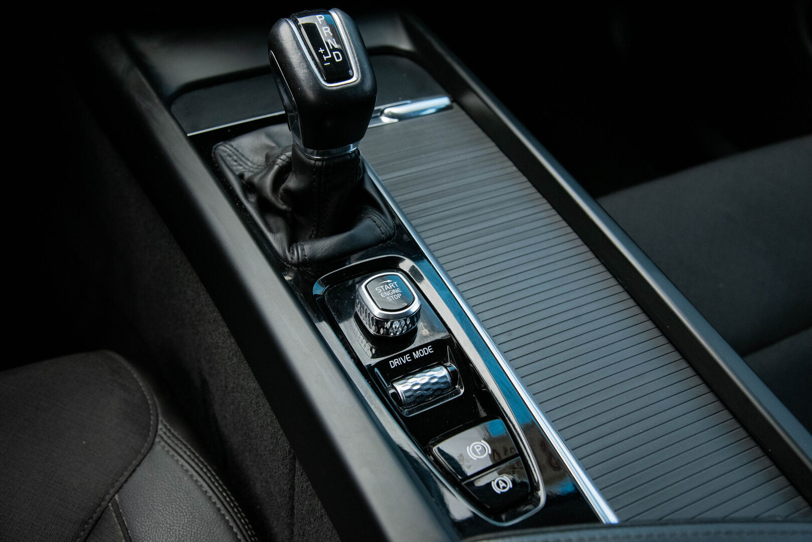 Volvo XC60 2019 D4 aut Momentum Advanced - Tulossa myyntiin! 