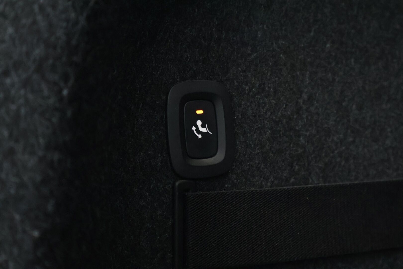 POLESTAR 2 2021 Launch Edition, 300kW, 78kWh *Pilot Plus / Vetokoukku / 360-kamera / Harman&Kardon* - *Juuri huollettu 9/25 / 2x Renkaat alumiinivantein / 20" vanteet kesäksi ja talveksi 19" / Panorama*