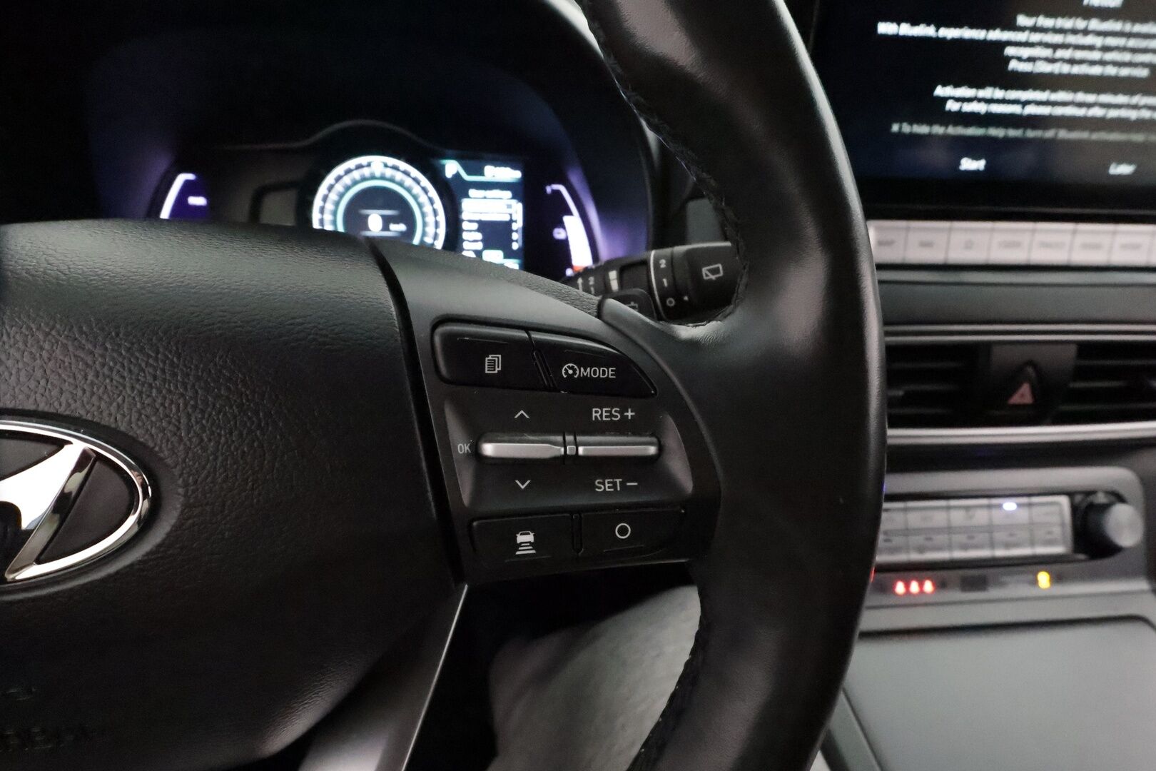 HYUNDAI KONA 2020 Electric 64 kWh 204hk advance plus **HUD / Adapt.vakkari / Krell Audio / P.kamera / Ilmastoidut nahat / KeylessGo** - Merkkihuollettu / Kahdet renkaat aluvanteilla / Ratinlämmitin / Lämpöpumppu / Sähköpenkit