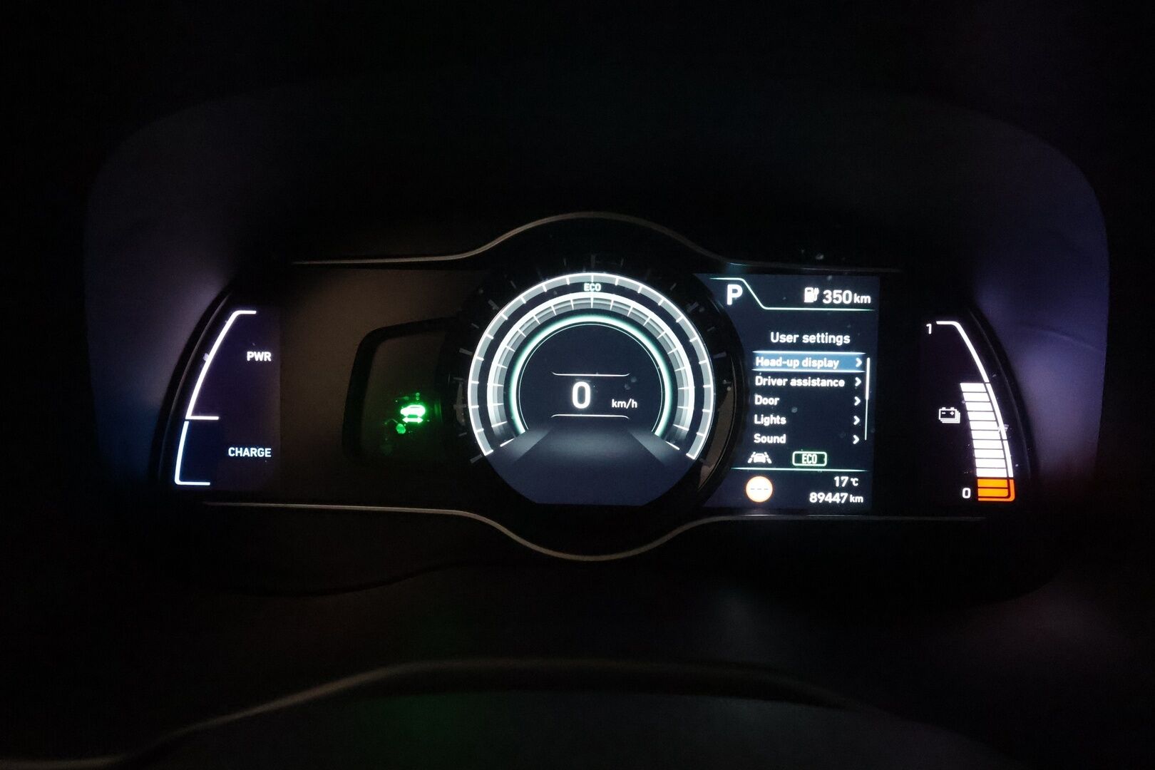 HYUNDAI KONA 2020 Electric 64 kWh 204hk advance plus **HUD / Adapt.vakkari / Krell Audio / P.kamera / Ilmastoidut nahat / KeylessGo** - Merkkihuollettu / Kahdet renkaat aluvanteilla / Ratinlämmitin / Lämpöpumppu / Sähköpenkit