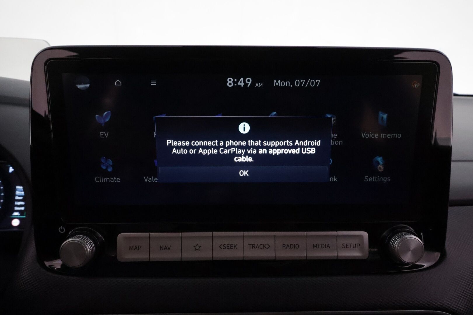 HYUNDAI KONA 2020 Electric 64 kWh 204hk advance plus **HUD / Adapt.vakkari / Krell Audio / P.kamera / Ilmastoidut nahat / KeylessGo** - Merkkihuollettu / Kahdet renkaat aluvanteilla / Ratinlämmitin / Lämpöpumppu / Sähköpenkit