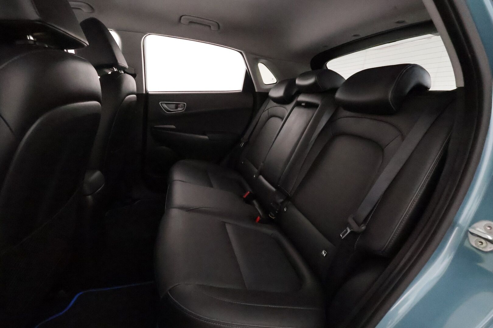 HYUNDAI KONA 2020 Electric 64 kWh 204hk advance plus **HUD / Adapt.vakkari / Krell Audio / P.kamera / Ilmastoidut nahat / KeylessGo** - Merkkihuollettu / Kahdet renkaat aluvanteilla / Ratinlämmitin / Lämpöpumppu / Sähköpenkit