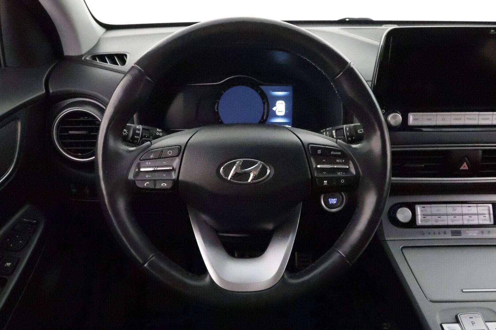 HYUNDAI KONA 2020 Electric 64 kWh 204hk advance plus **HUD / Adapt.vakkari / Krell Audio / P.kamera / Ilmastoidut nahat / KeylessGo** - Merkkihuollettu / Kahdet renkaat aluvanteilla / Ratinlämmitin / Lämpöpumppu / Sähköpenkit