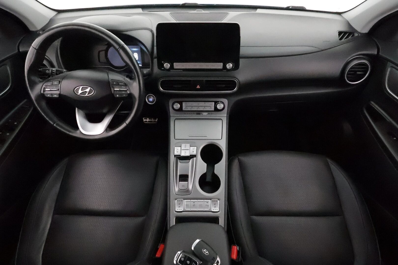 HYUNDAI KONA 2020 Electric 64 kWh 204hk advance plus **HUD / Adapt.vakkari / Krell Audio / P.kamera / Ilmastoidut nahat / KeylessGo** - Merkkihuollettu / Kahdet renkaat aluvanteilla / Ratinlämmitin / Lämpöpumppu / Sähköpenkit