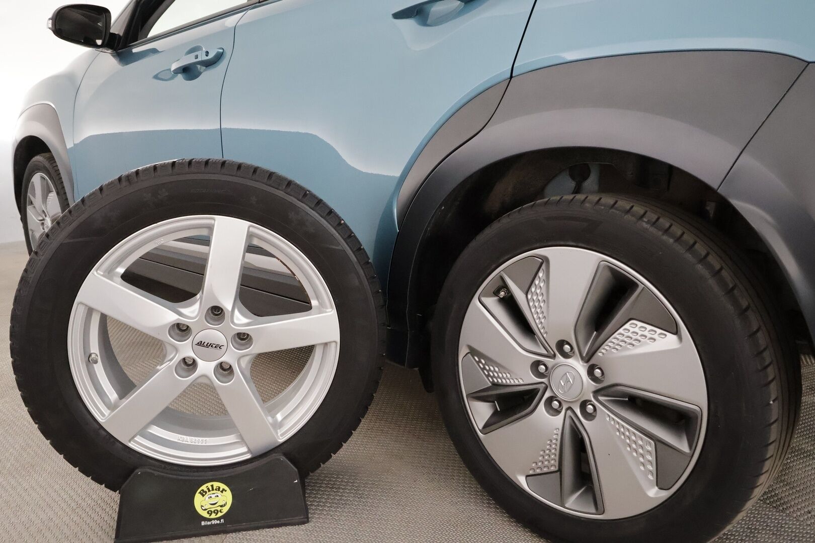 HYUNDAI KONA 2020 Electric 64 kWh 204hk advance plus **HUD / Adapt.vakkari / Krell Audio / P.kamera / Ilmastoidut nahat / KeylessGo** - Merkkihuollettu / Kahdet renkaat aluvanteilla / Ratinlämmitin / Lämpöpumppu / Sähköpenkit