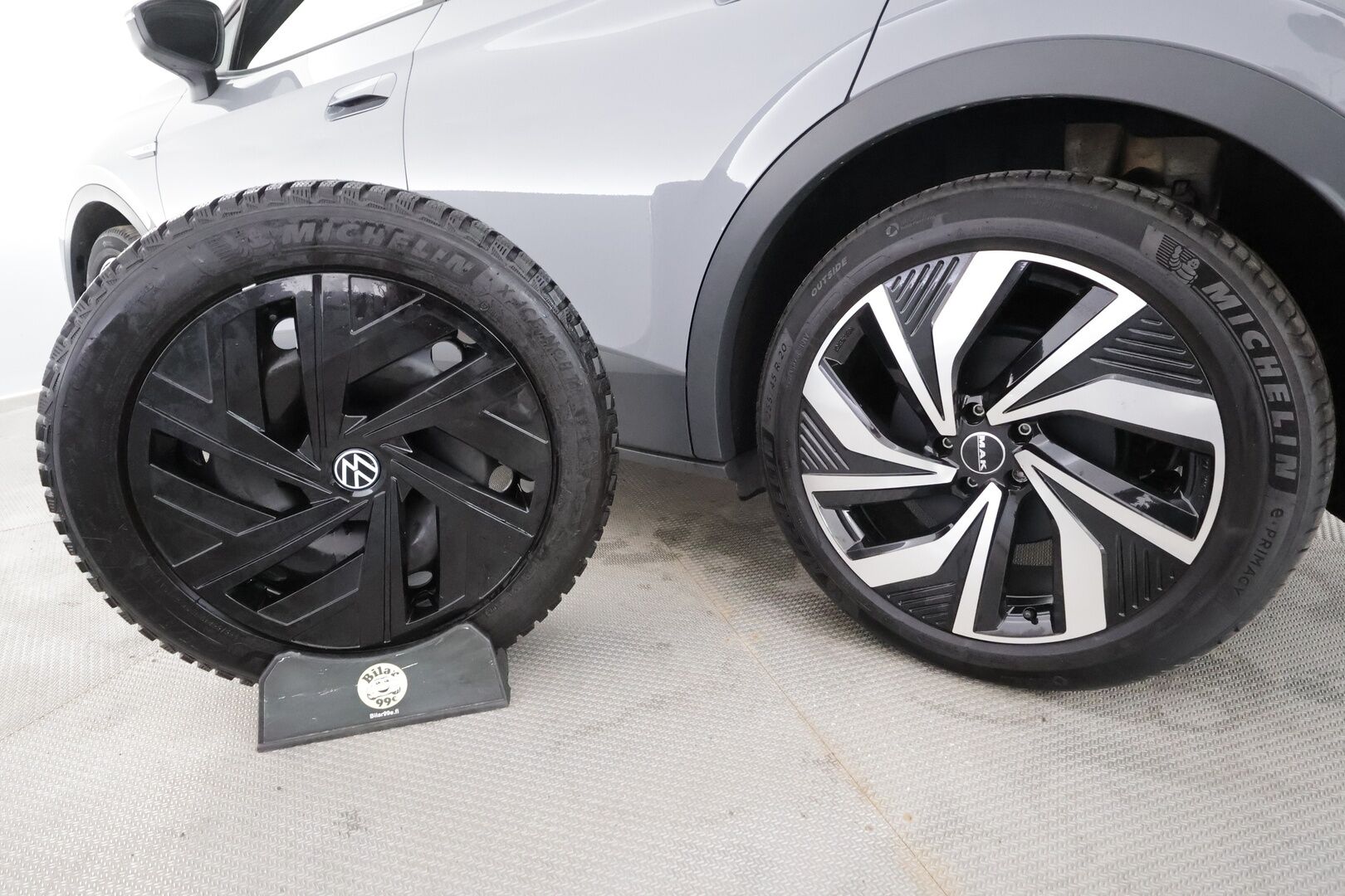 Volkswagen ID.4 2023 Pro 128 kW, akku 77 kWh - | ACC | ILP | Nahka-alcantara | 360° | Travel Assist | Side Assist | Lämm. ratti | Lämm. tuulilasi | Sähk. takaluukku | 2x renkaat vanteineen |
