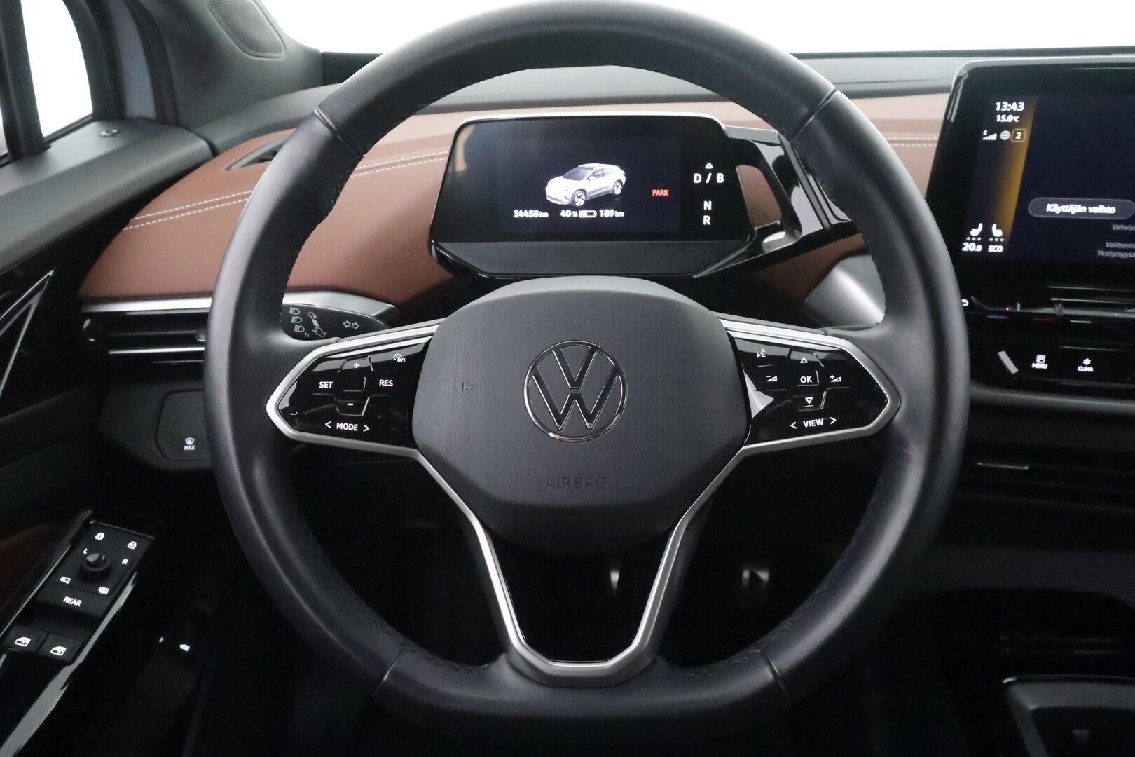 Volkswagen ID.4 2023 Pro 128 kW, akku 77 kWh - | ACC | ILP | Nahka-alcantara | 360° | Travel Assist | Side Assist | Lämm. ratti | Lämm. tuulilasi | Sähk. takaluukku | 2x renkaat vanteineen |