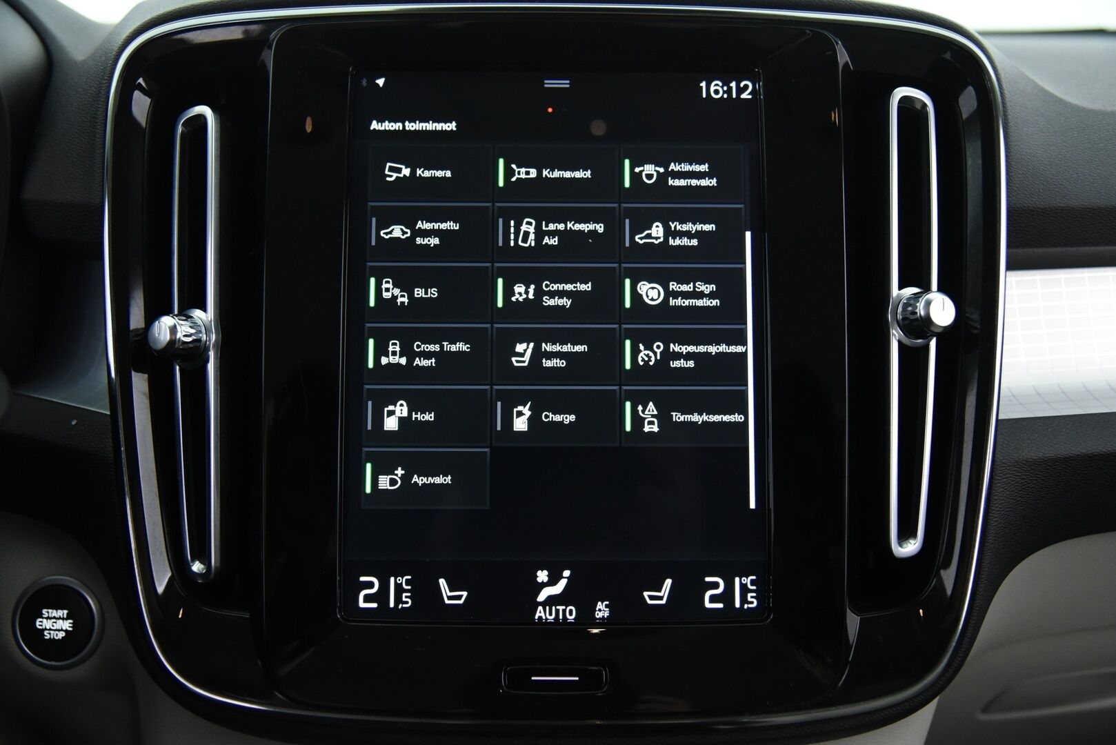 Volvo XC40 2020 T5 Twin Engine Business aut / Webasto / P-kamera / Vaaleat nahat / Vakkari / LED - BLIS / Jakopää vaihdettu / 2x renkaat / 