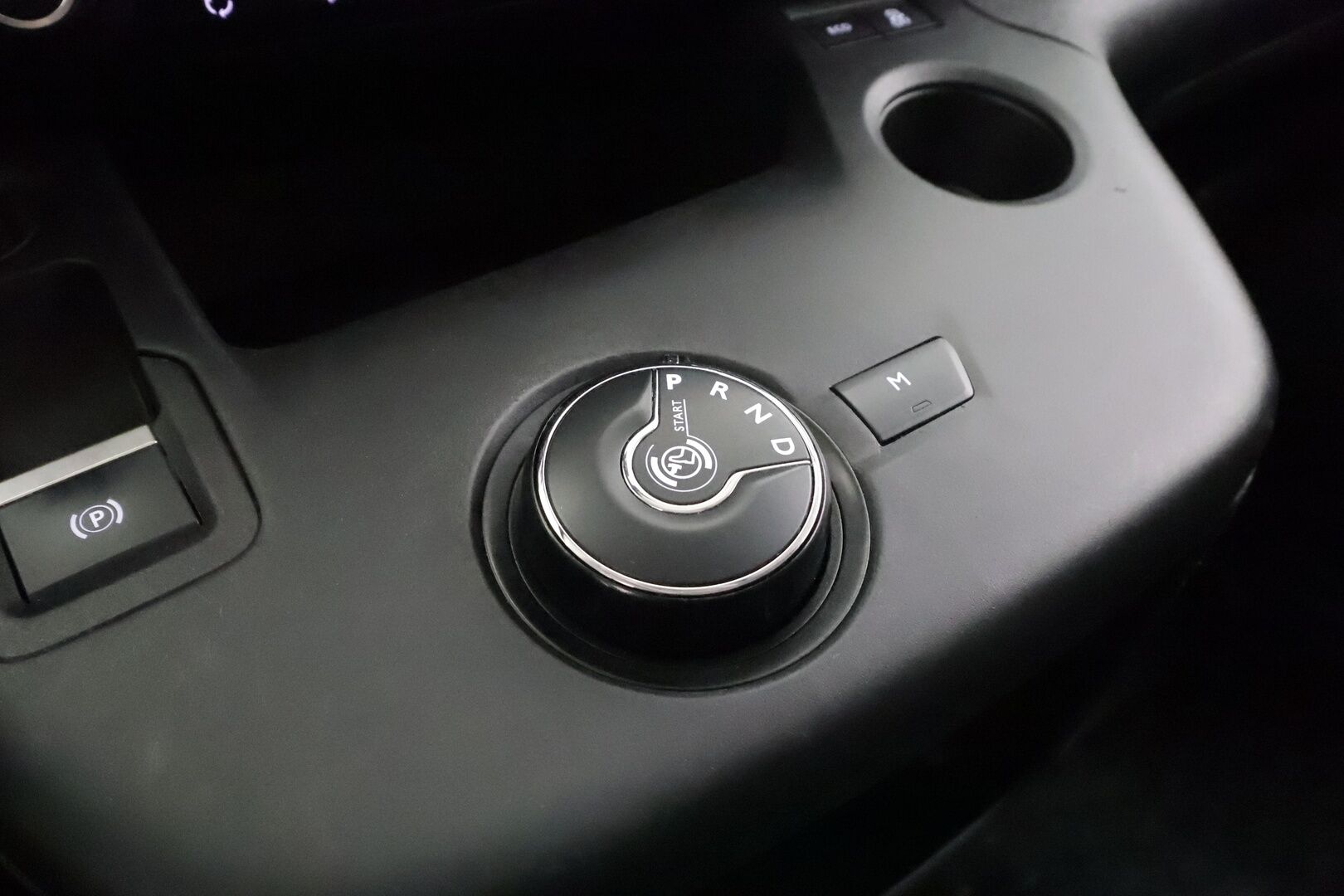 Peugeot Partner 2023 BlueHDi 130 EAT8-automaatti XL 2510 * Webasto / P.Kamera / Vakkari / Ilmastointi / Bluetooth * - Kahdet renkaat / Merkkihuollettu / Juuri huollettu