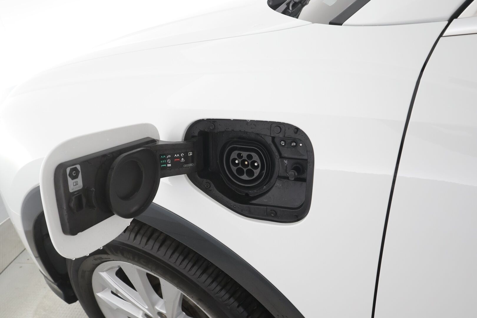 Audi Q3 2023 Sportback Progress 45 TFSI e 180 kW S tronic - | ACC | Koukku | Digimittaristo | Sporttipenkit | P.kamera | LED | Keyless | Sähk. takaluukku | Apple & Android | Merkkihuollot | 1-om suomiauto |