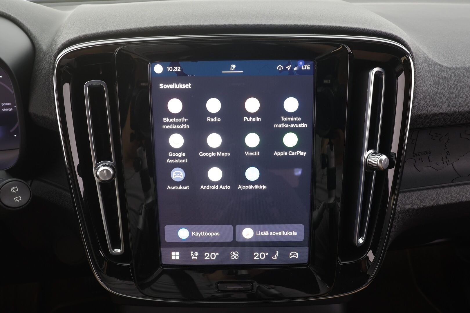 Volvo XC40 2023 Recharge Single Plus aut - | ACC | ILP | Koukku | P.Kamera | Muistipenkki | High Performance audio | LED | Apple&Android | Ratinlämmitys | Keyless | 1.Om Suomi-auto | Kahdet Renkaat | Merkkihuollettu |