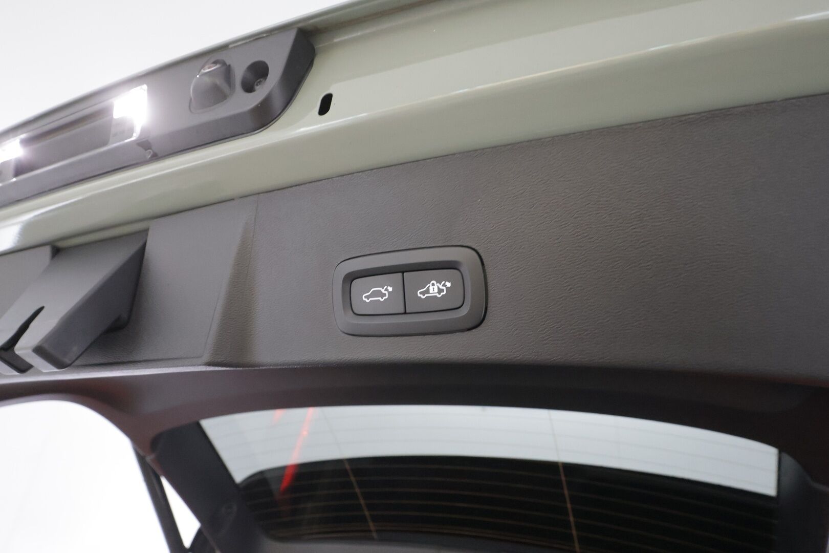 Volvo XC40 2023 Recharge Single Plus aut - | ACC | ILP | Koukku | P.Kamera | Muistipenkki | High Performance audio | LED | Apple&Android | Ratinlämmitys | Keyless | 1.Om Suomi-auto | Kahdet Renkaat | Merkkihuollettu |