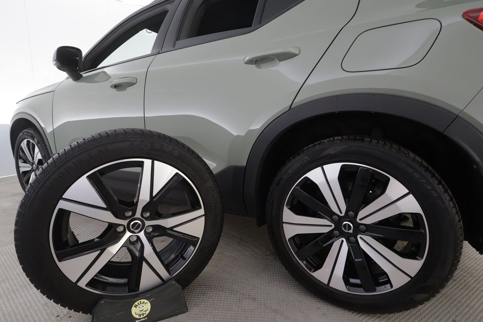 Volvo XC40 2023 Recharge Single Plus aut - | ACC | ILP | Koukku | P.Kamera | Muistipenkki | High Performance audio | LED | Apple&Android | Ratinlämmitys | Keyless | 1.Om Suomi-auto | Kahdet Renkaat | Merkkihuollettu |
