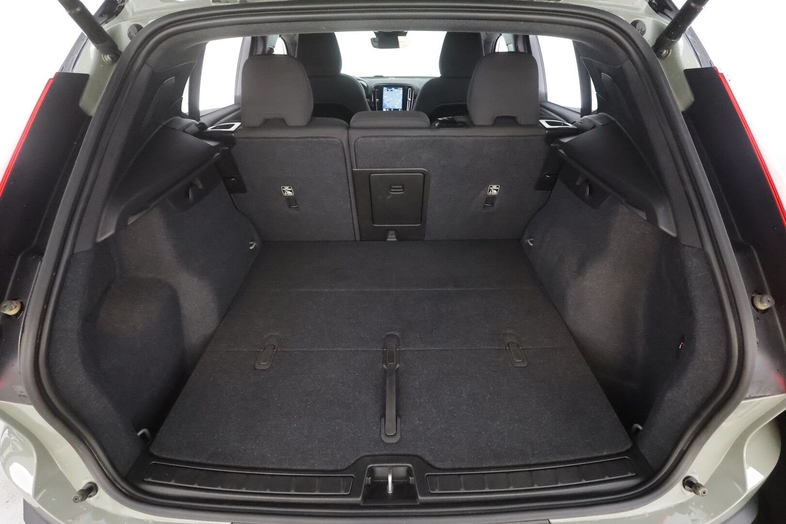 Volvo XC40 2023 Recharge Single Plus aut - | ACC | ILP | Koukku | P.Kamera | Muistipenkki | High Performance audio | LED | Apple&Android | Ratinlämmitys | Keyless | 1.Om Suomi-auto | Kahdet Renkaat | Merkkihuollettu |