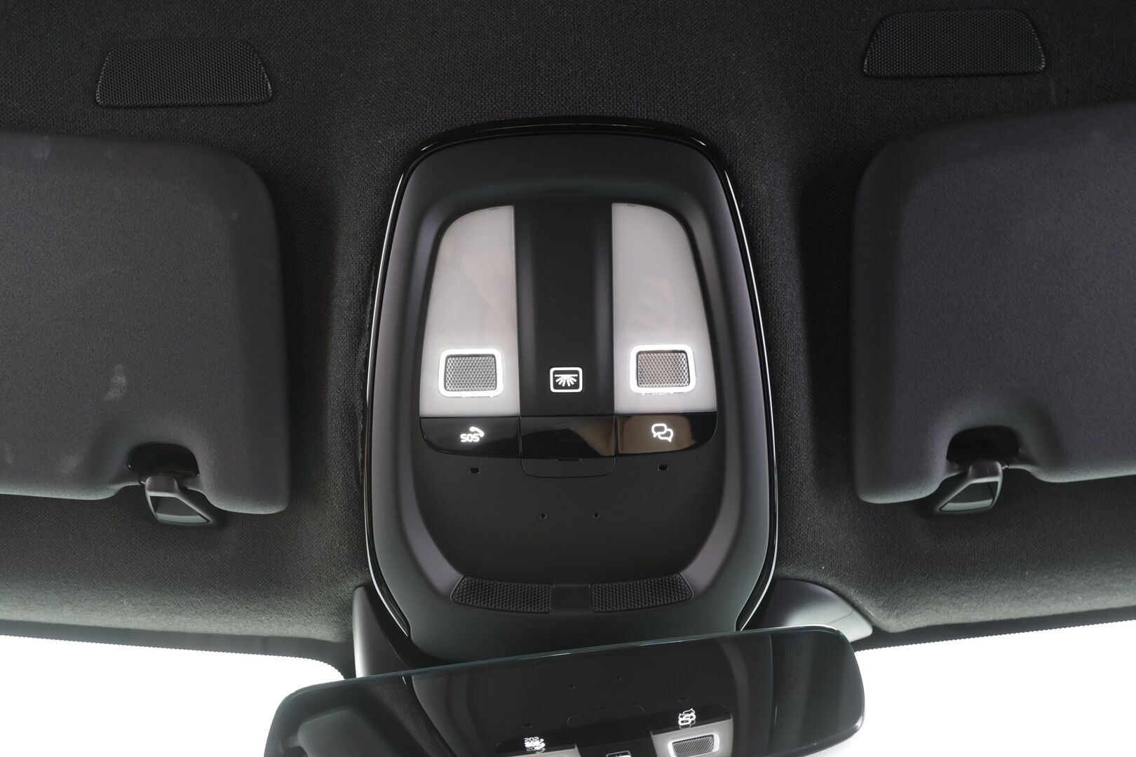 Volvo XC40 2023 Recharge Single Plus aut - | ACC | ILP | Koukku | P.Kamera | Muistipenkki | High Performance audio | LED | Apple&Android | Ratinlämmitys | Keyless | 1.Om Suomi-auto | Kahdet Renkaat | Merkkihuollettu |