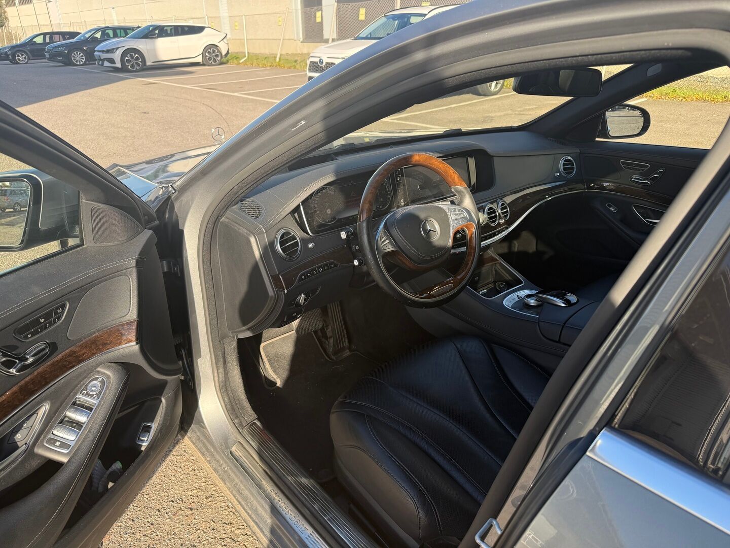 Mercedes-Benz S 2015 500 Plug-In Hybrid Lang - Suomiauto | DTR+Q | HUD | Panoraama | Hierovat Muistinahat | Airmatic | Takanäytöt | Night Vision | Peruutuskamera | Soft Close | Supervarusteet!